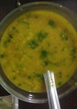 A picture of Yellow moong dal.