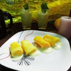 A picture of Mango moosse rolls.