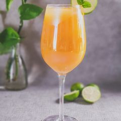 A picture of Mango Lemonade.