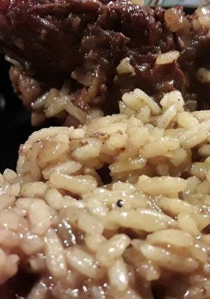 Una foto de Lomo al curry con arroz