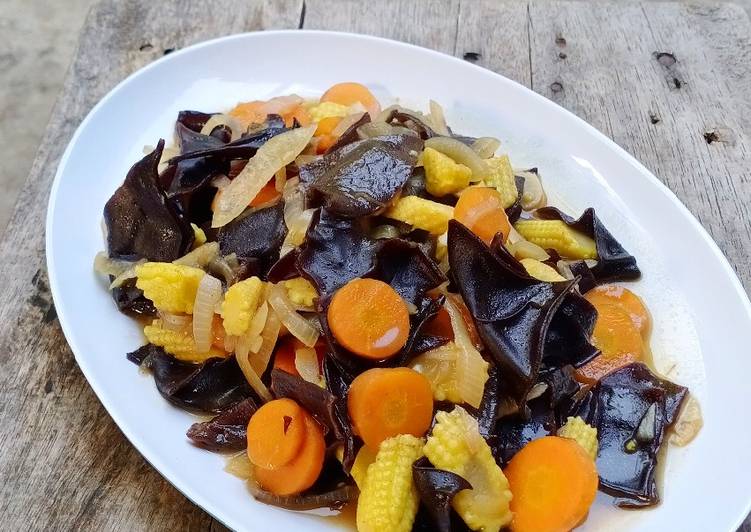 Resep Cah Jamur kuping with carrot and baby corn Anti Gagal
