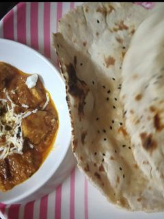 बटर पनीर मसाला, मैदे की रोटी(butter paneer masal recipe in hindi) रेसिपी मुख्य फोटो