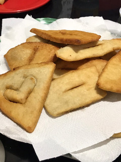 Una foto de Tortas fritas ricas esponjosas y fáciles