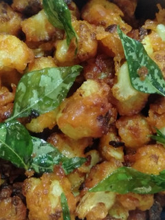 காலிஃப்ளவர் சில்லி (Cauliflower chilli recipe in tamil) செய்முறை முக்கிய புகைப்படம்