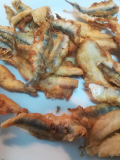 Una foto de Boquerones fritos al limón