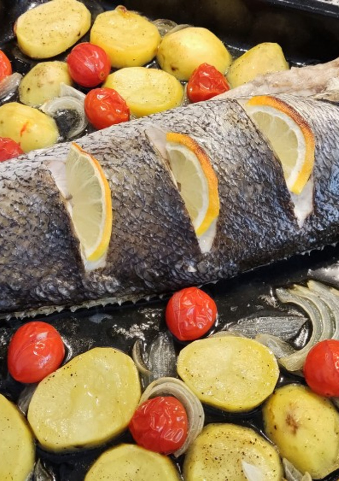 Una foto de Corvina al horno