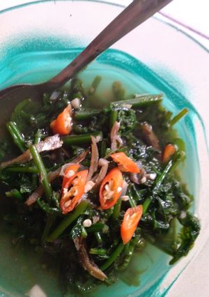 Foto resep Tumis pakis pedas