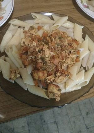 Una foto de Pollo al Curry con Fideos