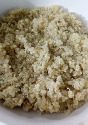 Hình của món Diêm mạch Quinoa.