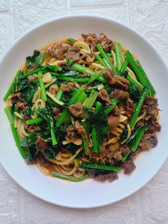 沙茶羊肉炒麵 的食譜成品照片