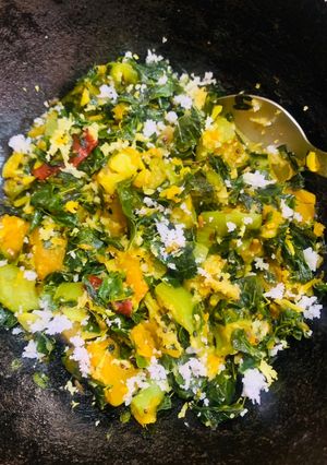 A picture of Sajana ghanta (Mixed vegetable Drumstick leaves).