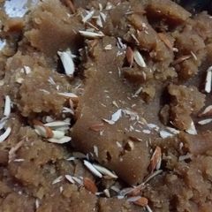 A picture of Suji halwa.