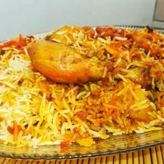 A picture of Street style chicken biryani.