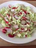 Ensalada de rabanitos y repollo