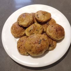 A picture of Fried Fish Cake.