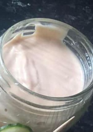 A picture of Marie Rose sauce.