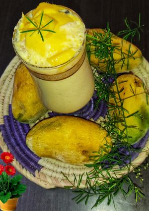 A picture of Mango Ice-cream Shake 🥭🥭🥤🥤.