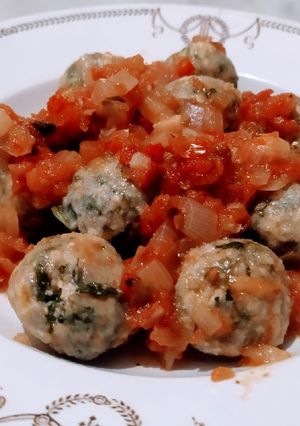 Una foto de Malfattis con salsa fileto