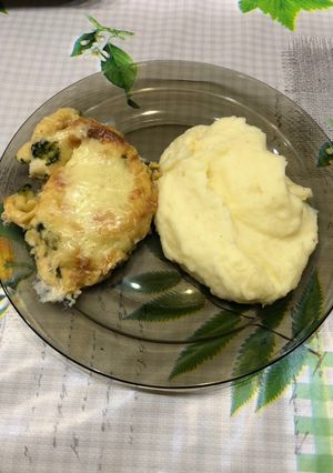 Brokkolis, besameles husi recept fotója