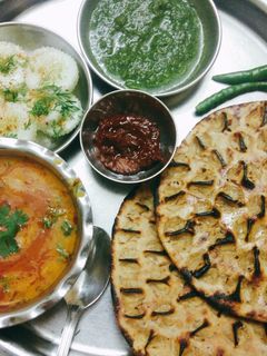 राजस्थानी खोबा रोटी(Rajsthani Khoba Roti recipe in Hindi) रेसिपी मुख्य फोटो