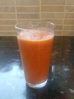 Una foto de Gazpacho casero con batidora