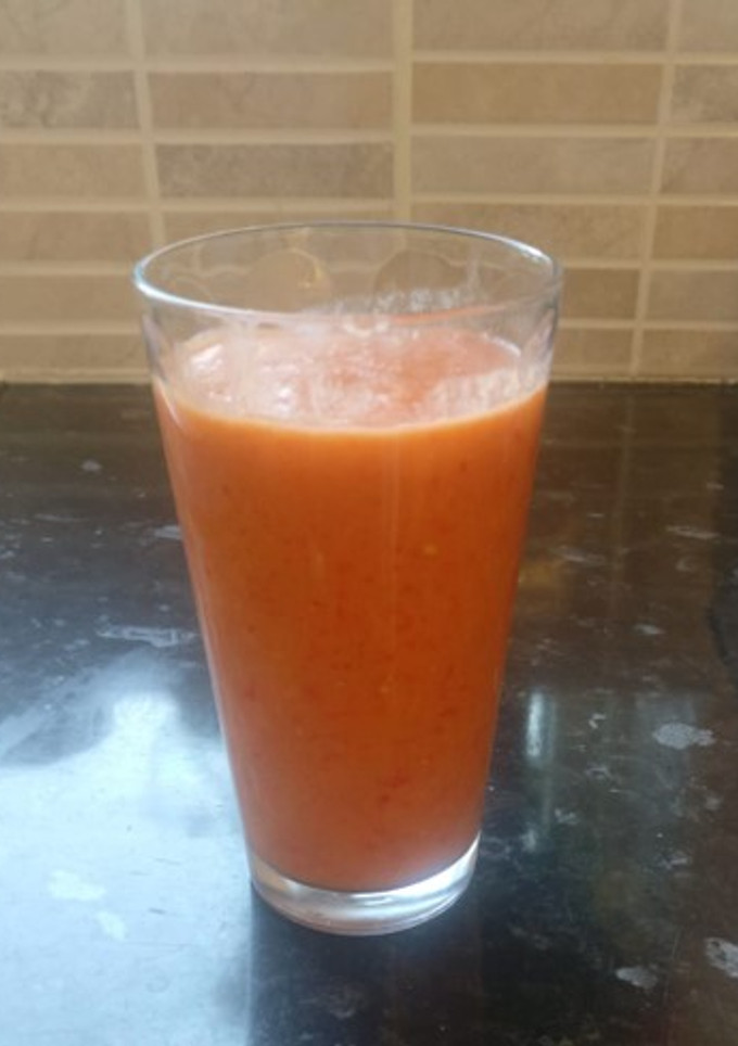 Una foto de Gazpacho casero con batidora