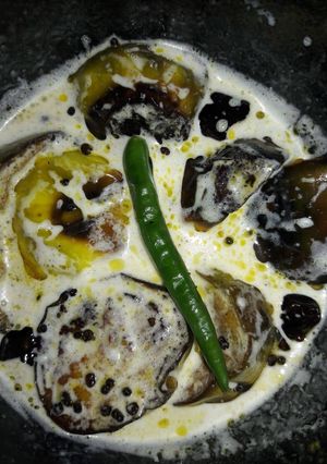 दही बैंगन (Dahi baingan recipe in hindi) रेसिपी मुख्य फोटो