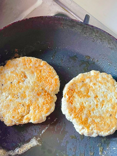 豆腐雞胸肉漢堡排 的食譜成品照片