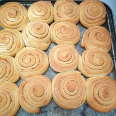 A picture of Chelsea buns.