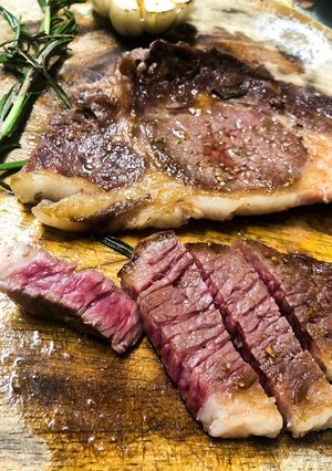 รูปของ สเต๊กเนื้อ rib eye