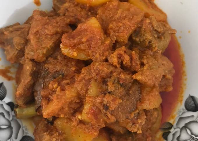 Rendang daging sapi pake kentang