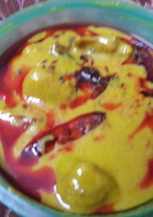 A picture of Punjabi curry pakora.
