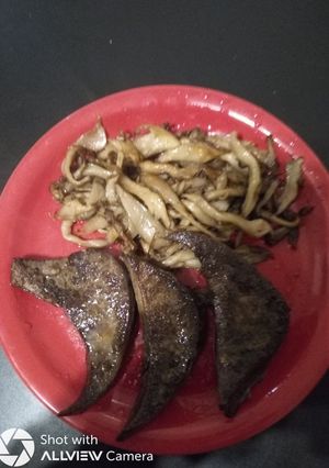 O poză a rețetei Ciuperci pleurotus cu ficat de porc.