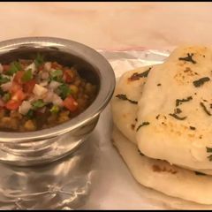 A picture of Homemade kulcha.