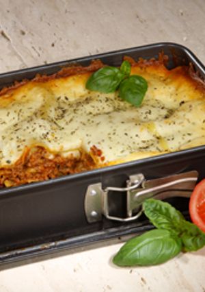 A picture of Lasagna Bolognese.