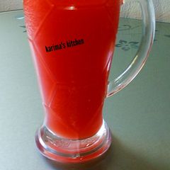 A picture of Watermelon pineapple juice.