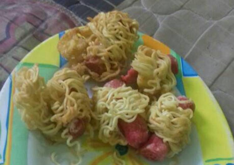 Sosis goreng balut mie