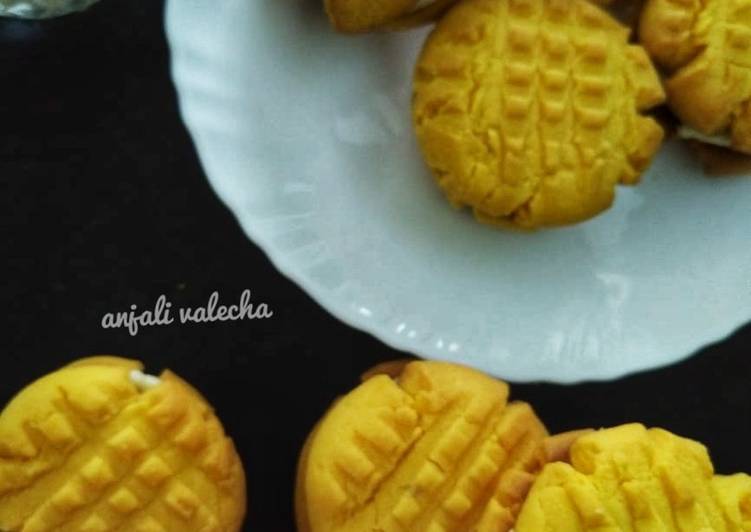 Easiest Way to Prepare Super Quick Homemade Custard cream cookies