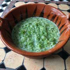 Una foto de Salsa verde: ¡picante, rápida y muy fácil!