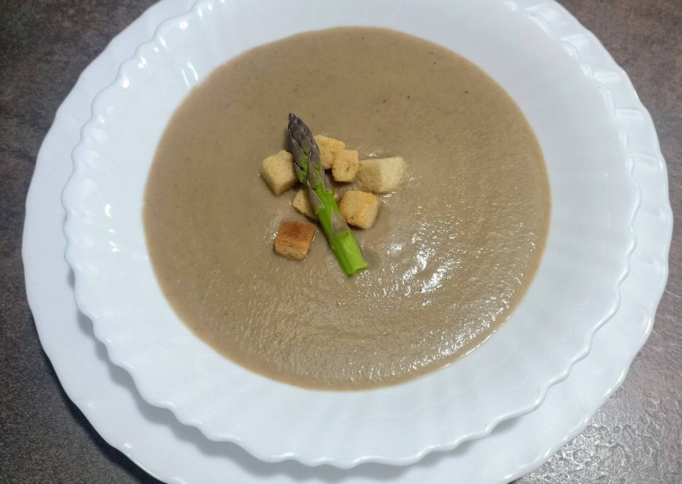 Crema suave de portobello y berenjena