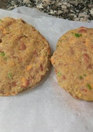 Una foto de Hamburguesas de avena y judías pintas veganas