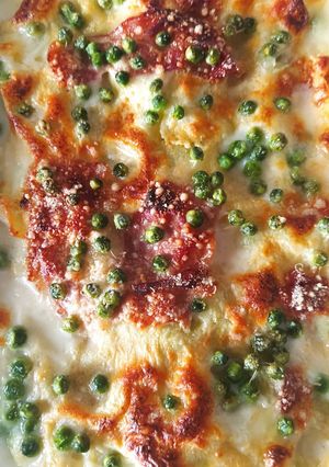 Foto di Lasagne bianche prosciutto crudo e pisellini