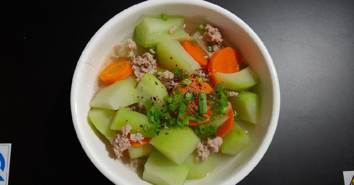 Cách Làm Món Canh Su Cà Rốt Nấu Thịt Băm của Thùy Ngân - Cookpad