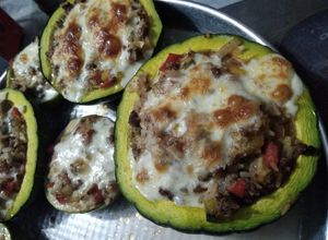 Una foto de Zapallitos verdes orgánicos de nuestra huerta rellenos con carne