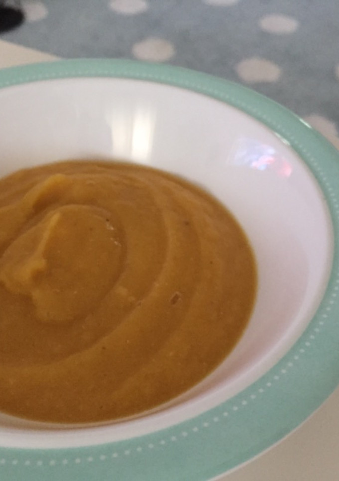 Una foto de Crema de calabaza y lenteja