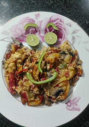 عکسی از دستور خوراک قارچ و سیب زمینی خودم پز :-)