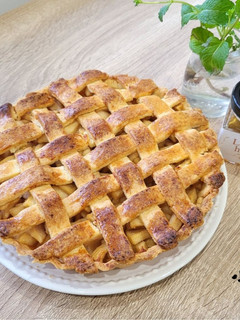 酥軟香甜!超好吃的蜂蜜編織蘋果派 的食譜成品照片