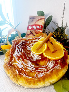Una foto de Tarta flor masa filo y natillas