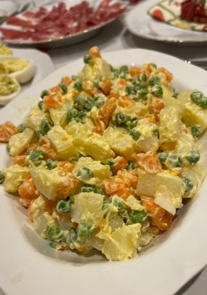 Una foto de Ensalada rusa