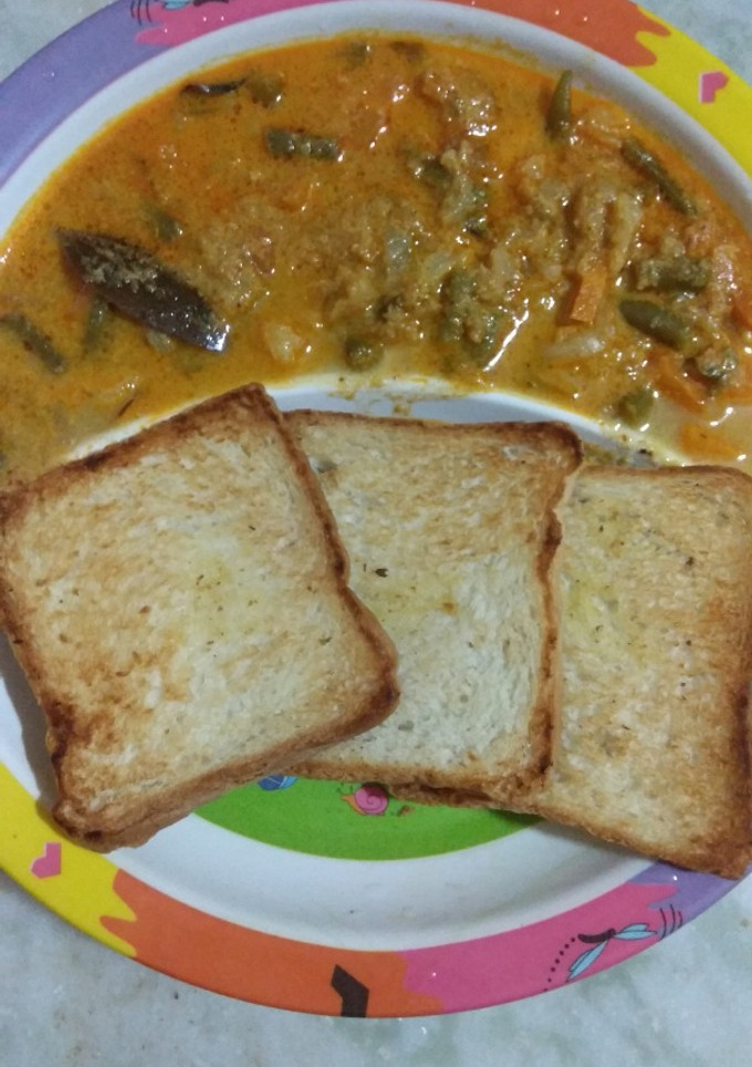 பட்டர் பிரெட் டோஸ்ட் மற்றும் குருமா செய்முறை முக்கிய புகைப்படம்